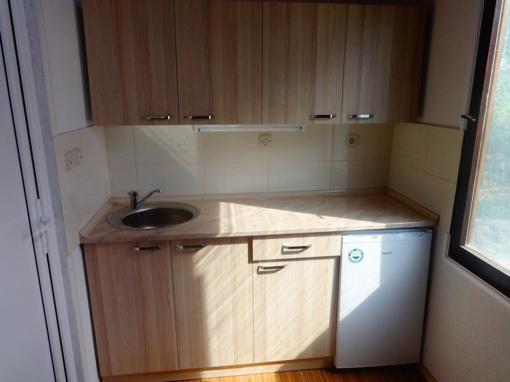 Karali Apartments Lagadin Exterior photo